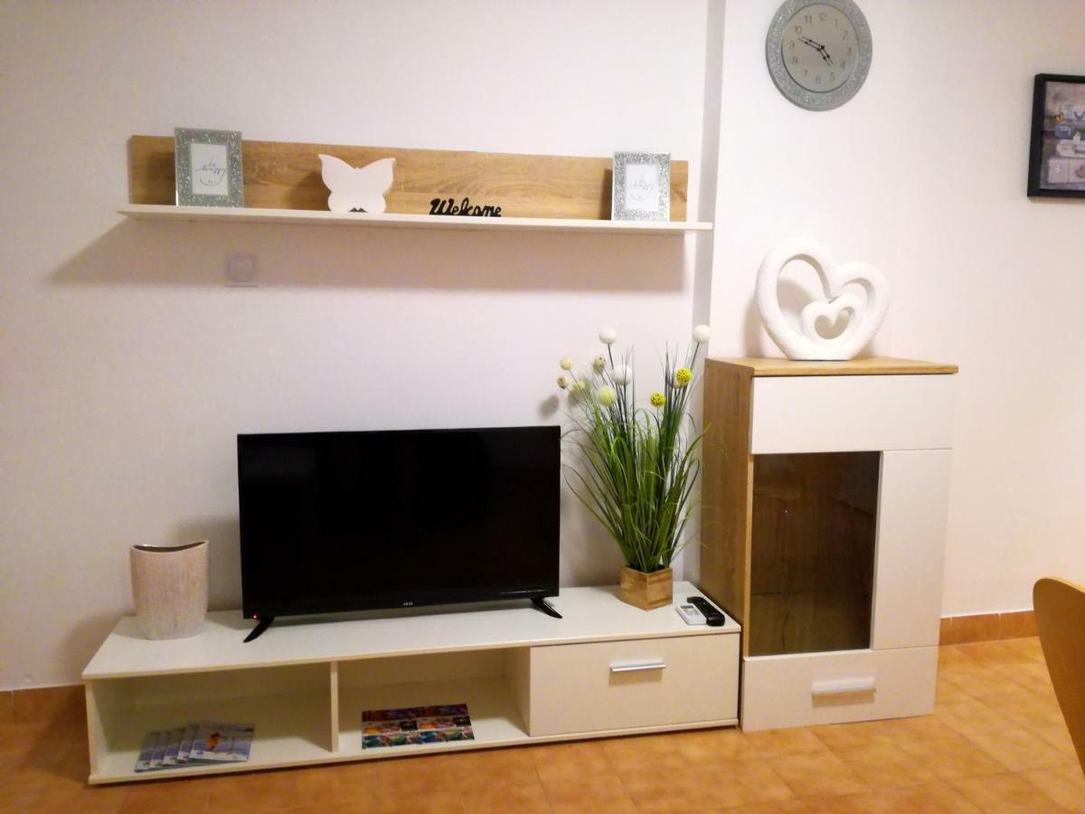 Sun House Apartment Brzac Екстериор снимка