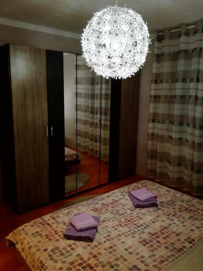 Sun House Apartment Brzac Екстериор снимка