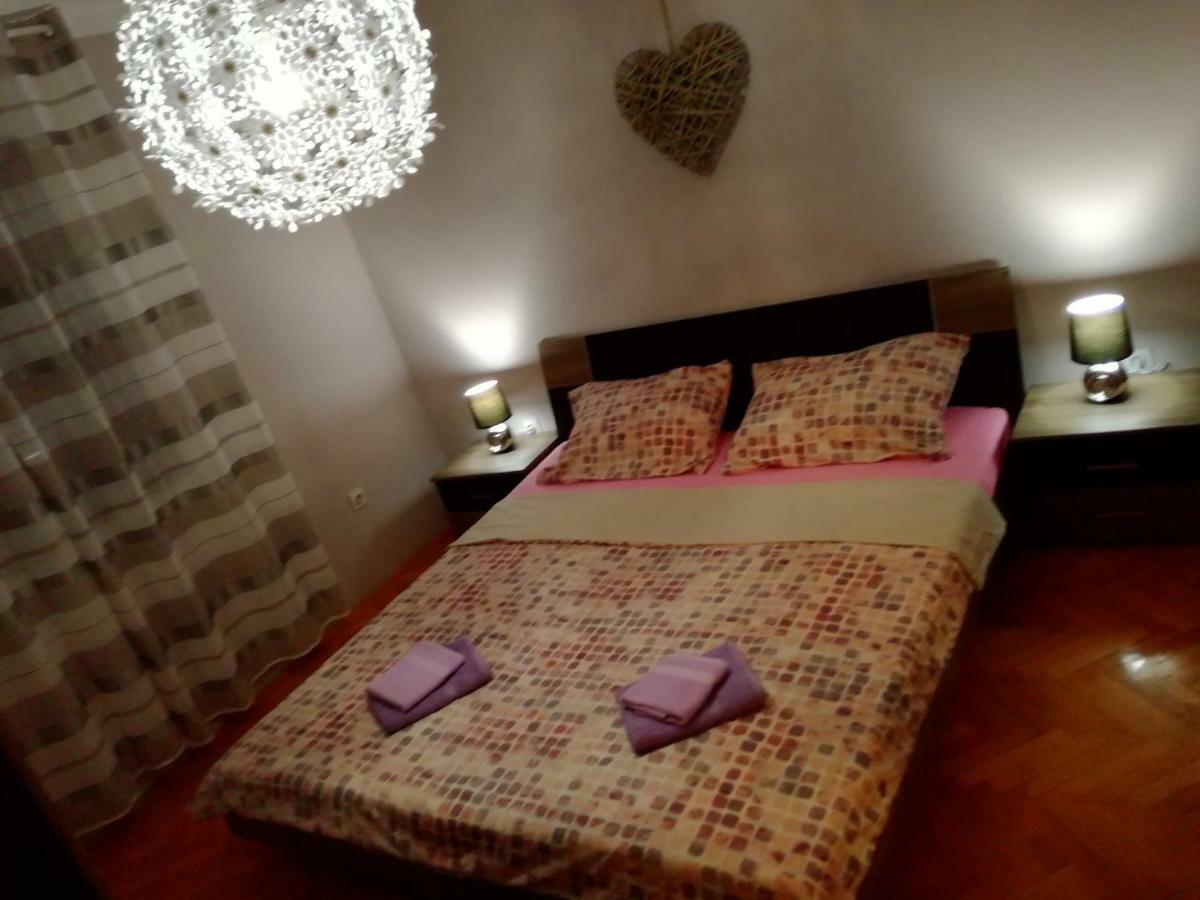 Sun House Apartment Brzac Екстериор снимка