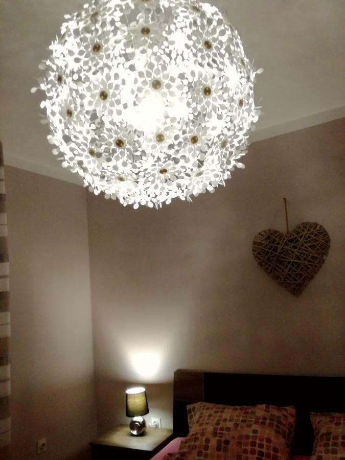 Sun House Apartment Brzac Екстериор снимка