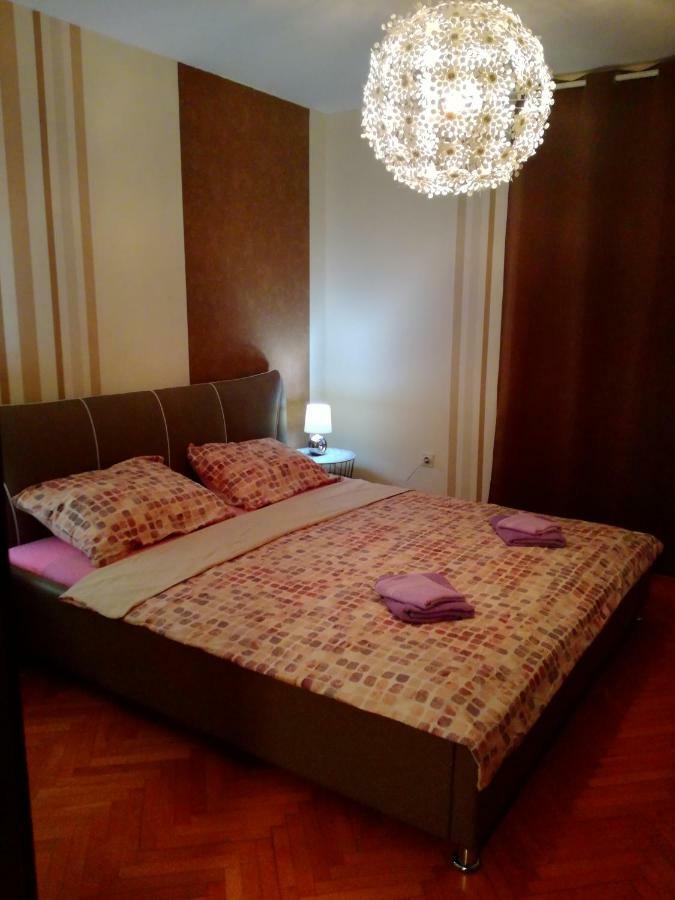 Sun House Apartment Brzac Екстериор снимка